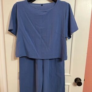 Dusty Blue Women's Pant Set size L
NWOT - never worn.
